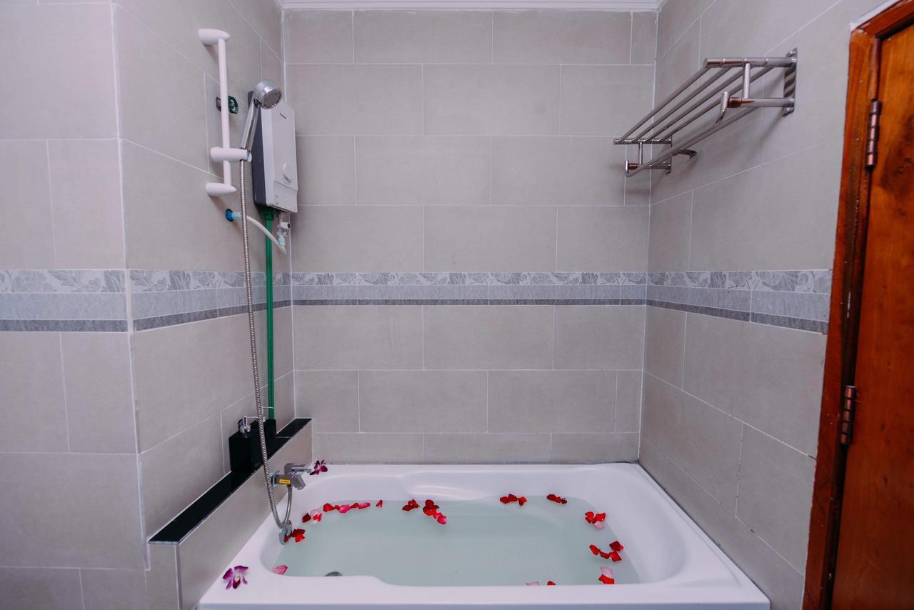 Sky Palace Boutique Hotel Battambang Luaran gambar