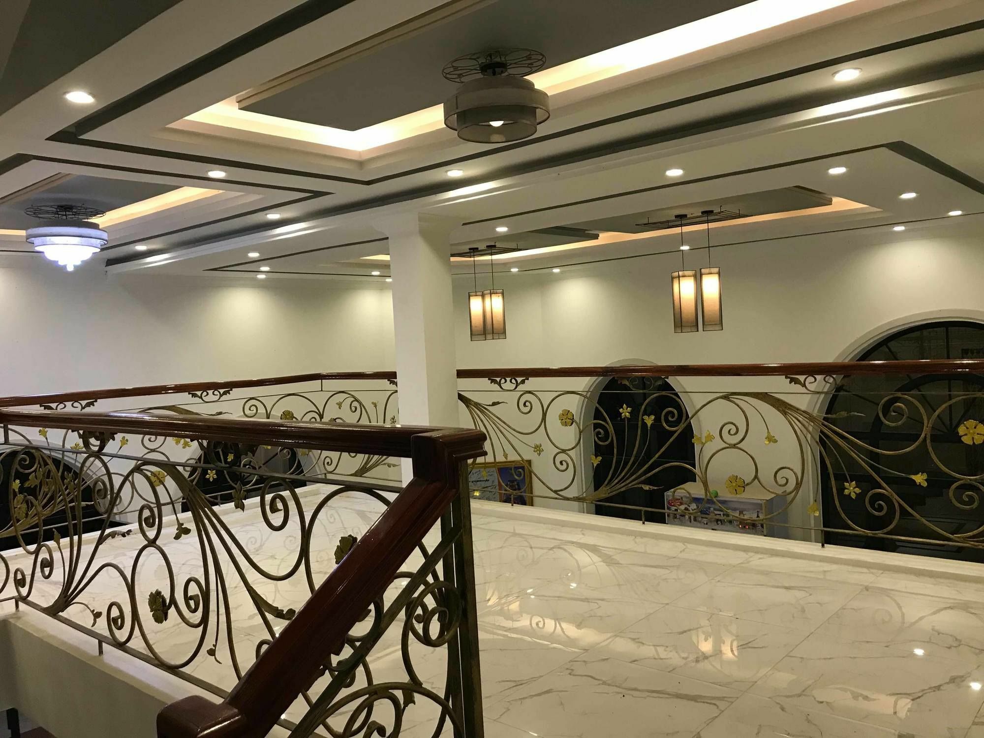 Sky Palace Boutique Hotel Battambang Luaran gambar