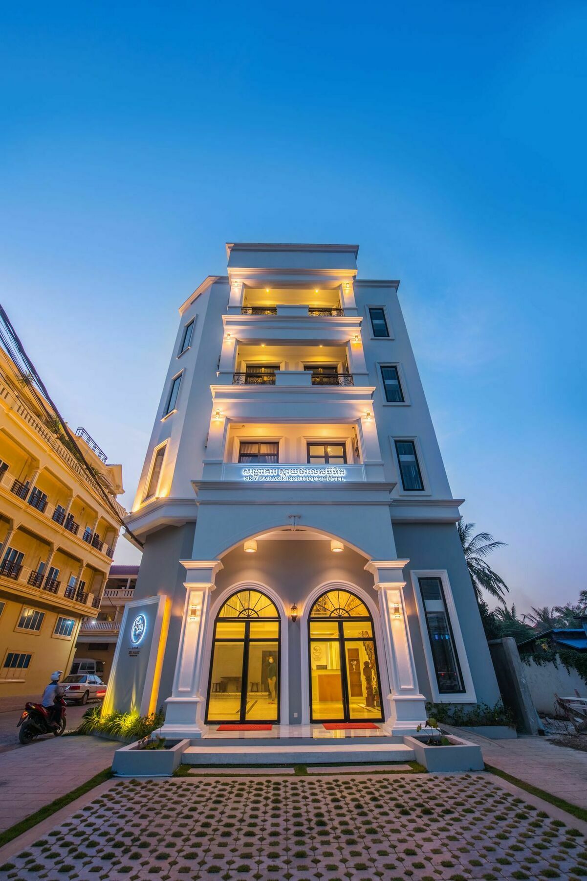 Sky Palace Boutique Hotel Battambang Luaran gambar
