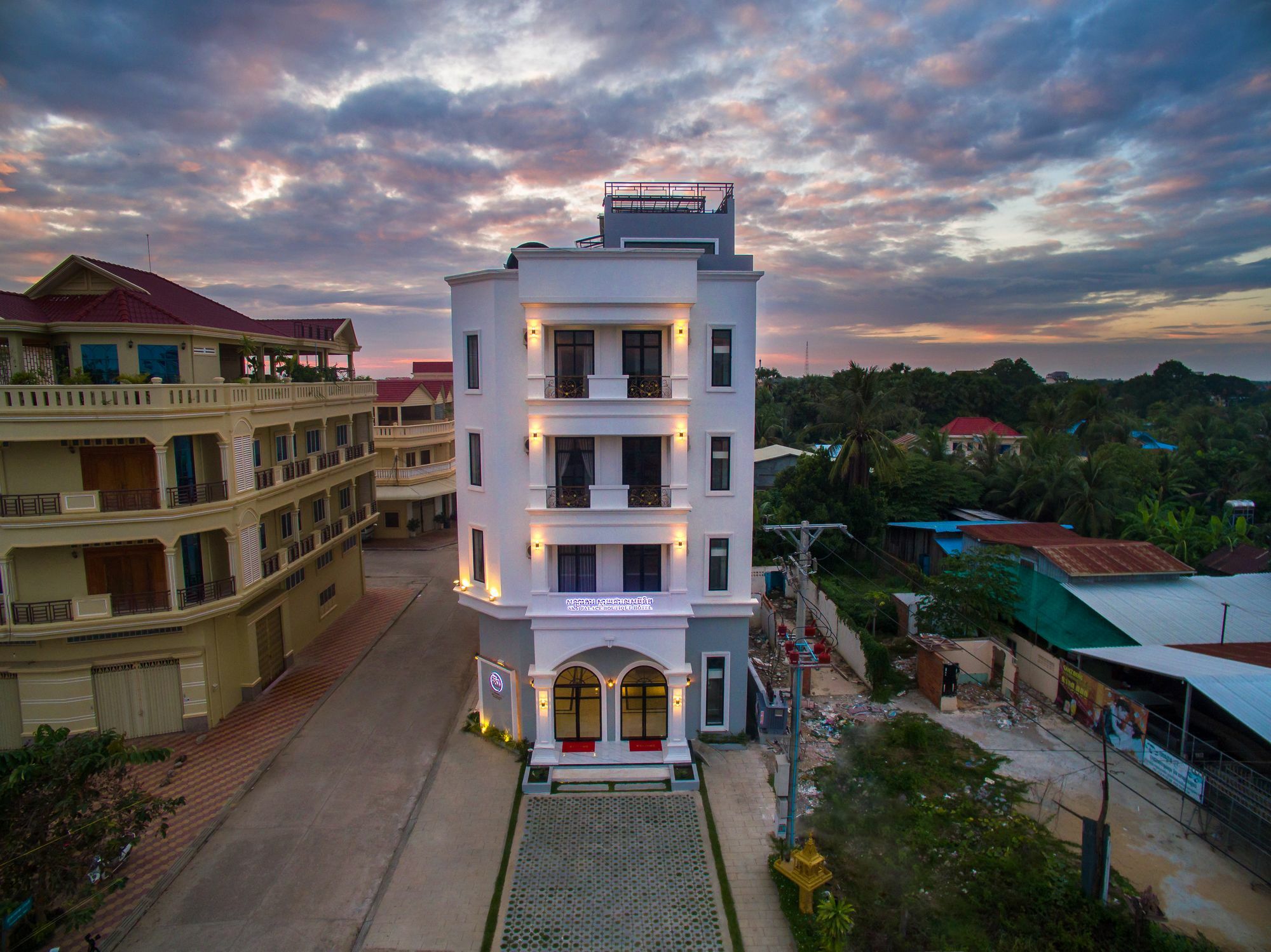 Sky Palace Boutique Hotel Battambang Luaran gambar