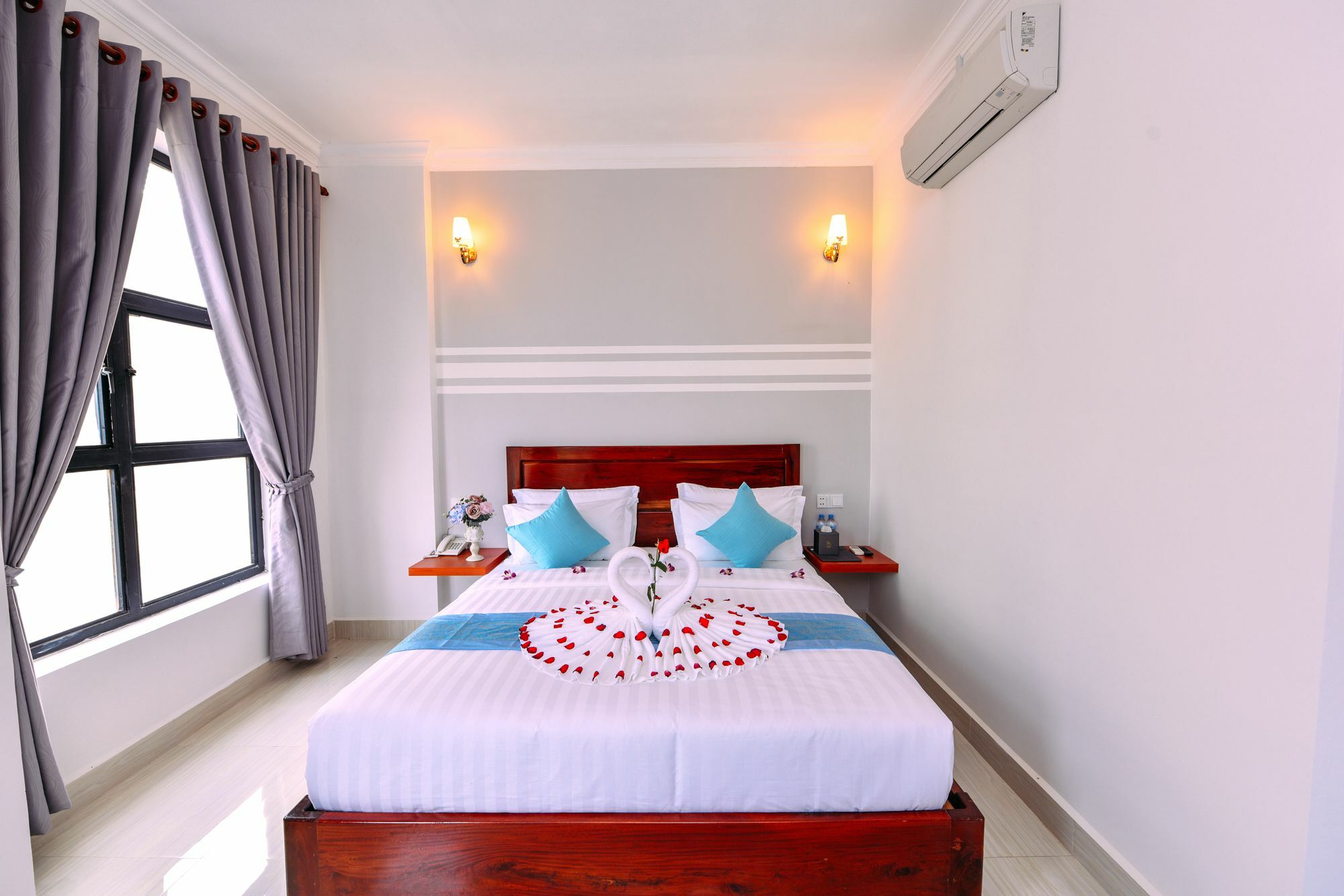 Sky Palace Boutique Hotel Battambang Luaran gambar