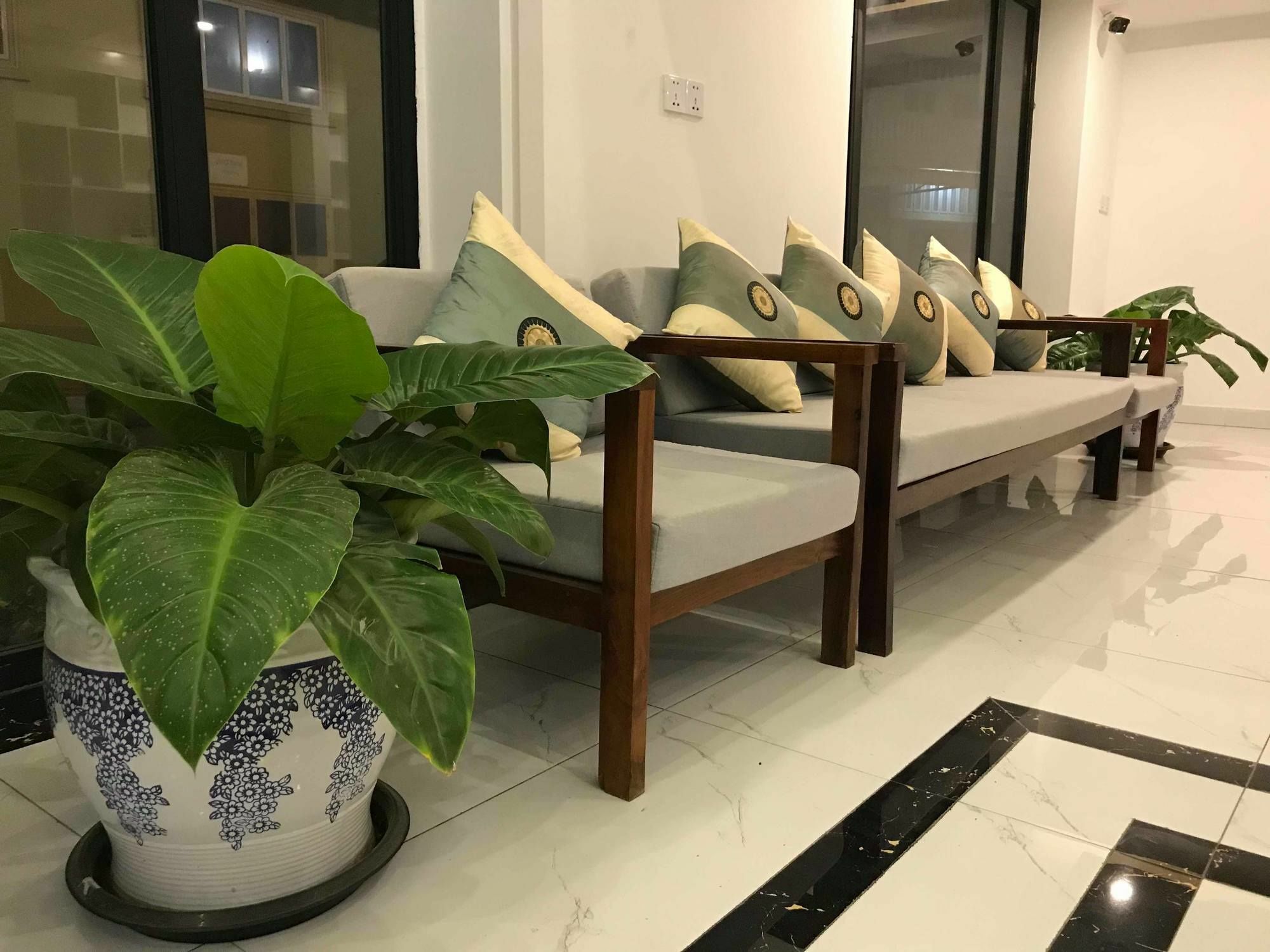 Sky Palace Boutique Hotel Battambang Luaran gambar