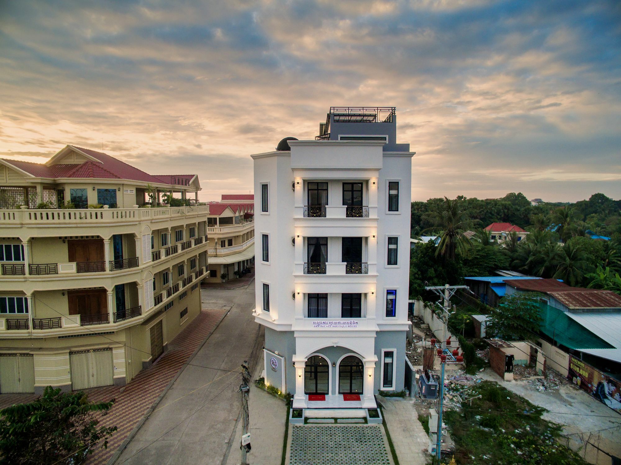Sky Palace Boutique Hotel Battambang Luaran gambar